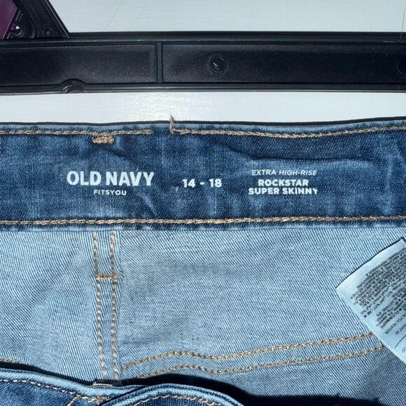 Old navy skinny extra high rise - Picture 2 of 2